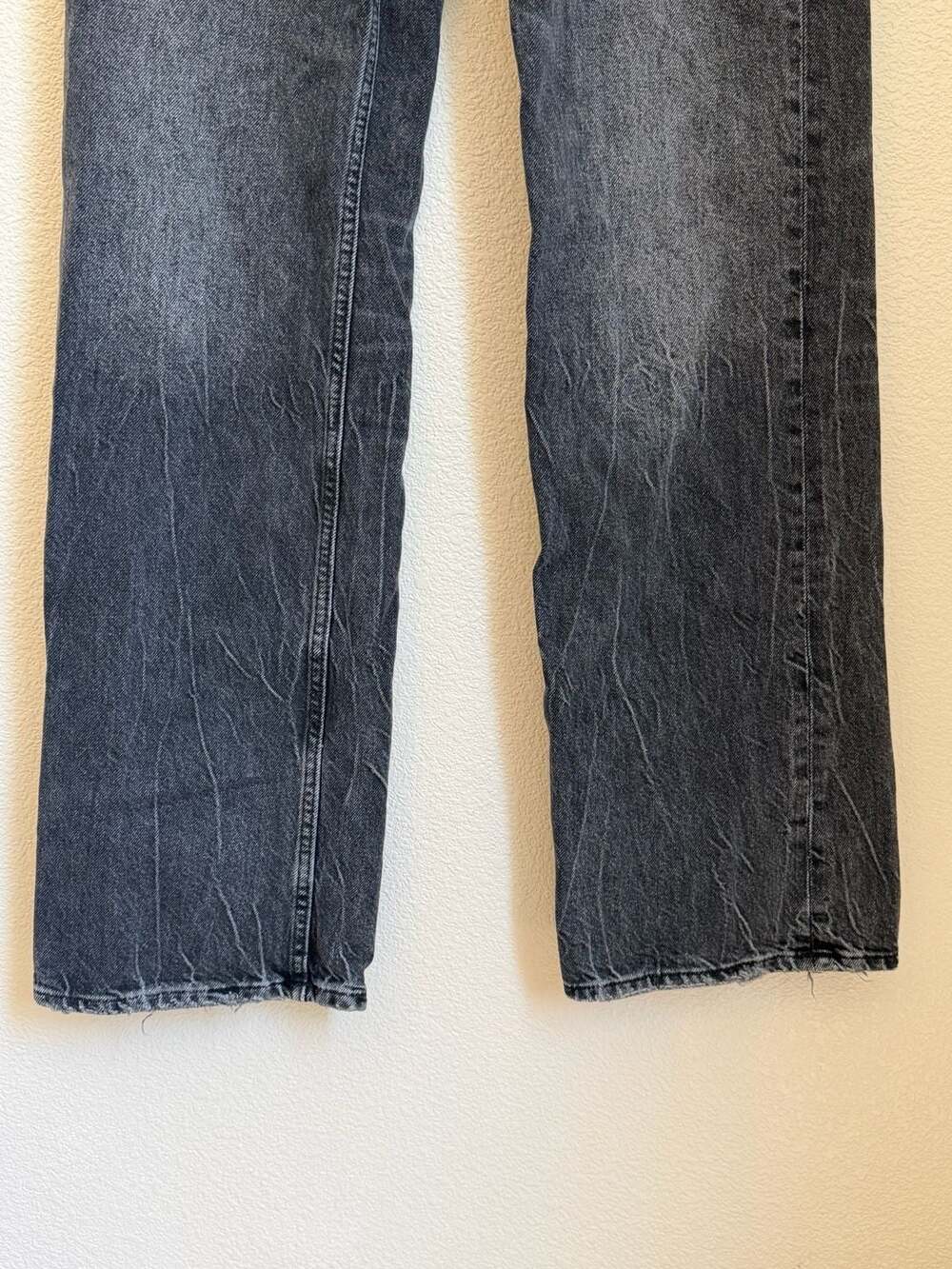 Zara High-Rise Jeans Size US 4 Black Wash Distressed - Picture 3 of 8